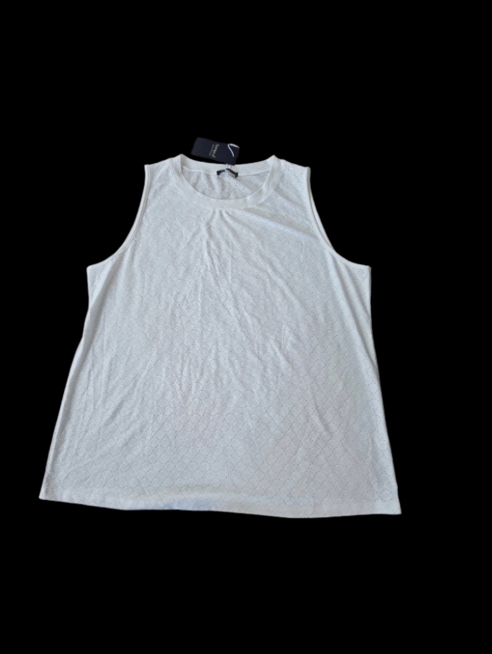 Women's Sleeveless Crewneck Eyelet Tank Top in White. XXL - Picture 4 of 9